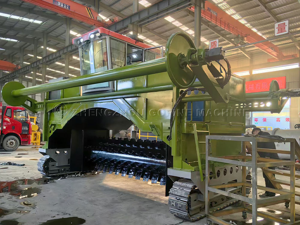 Efficient Organic Fertilizer Equipment Film-Covered Crawler Compost Turner